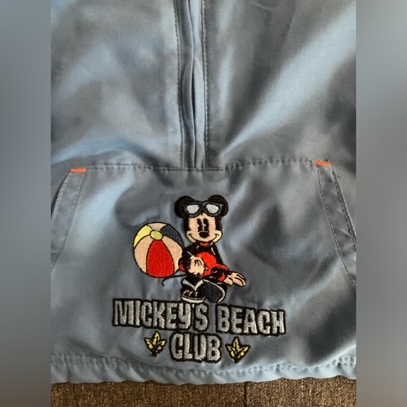 Disney embroidered Mickey’s Beach Club Quarterzip size 6-12 months - Picture 3 of 4